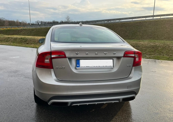 Volvo S60 cena 53900 przebieg: 142000, rok produkcji 2014 z Warszawa małe 67